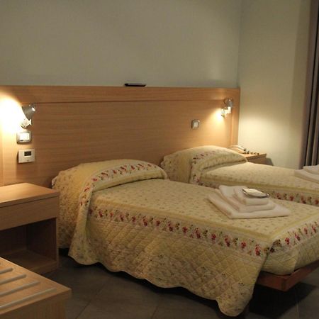 Albergo Verdi Novi Ligure Esterno foto